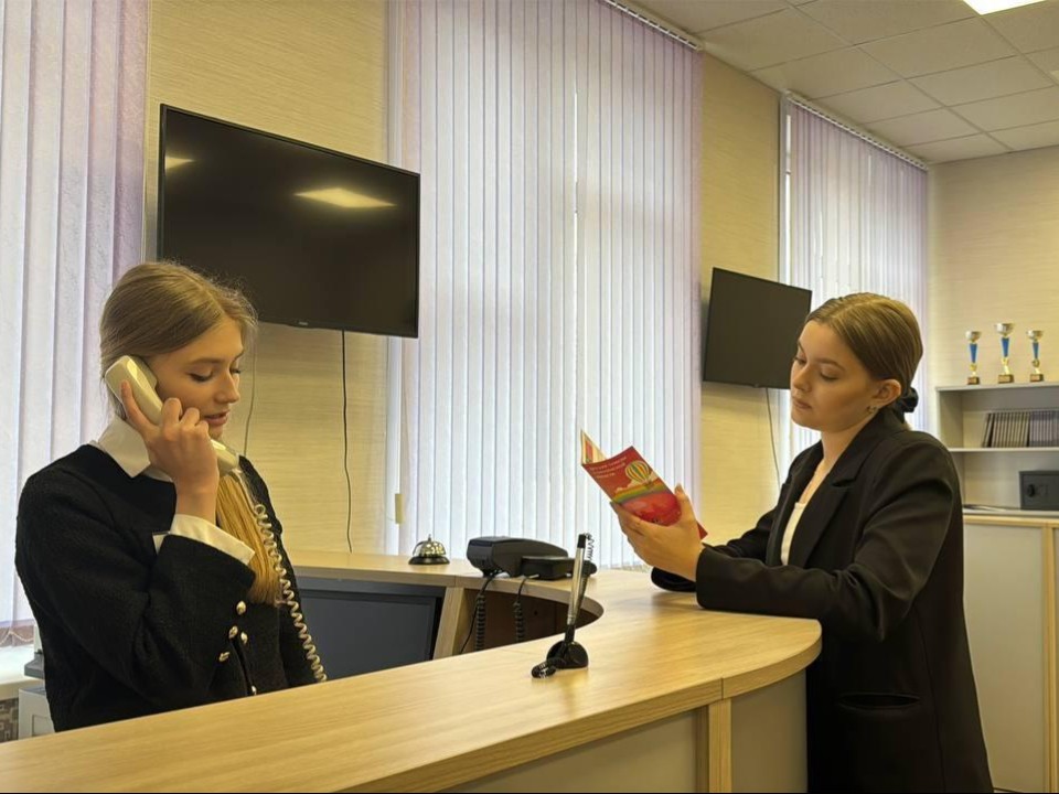 Школьники примерили на себя роли администраторов гостиниц и экскурсоводов