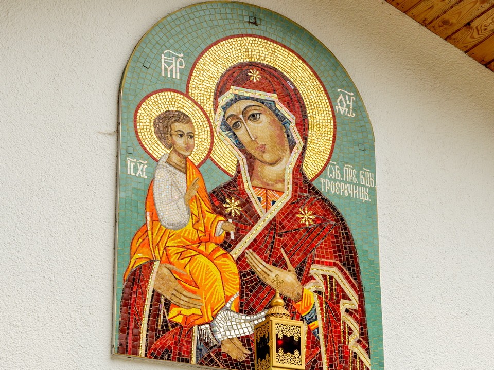 Праздник есть, а «Спаса» нет: почему христиане не признают Яблочный, Медовый и Ореховый Спасы