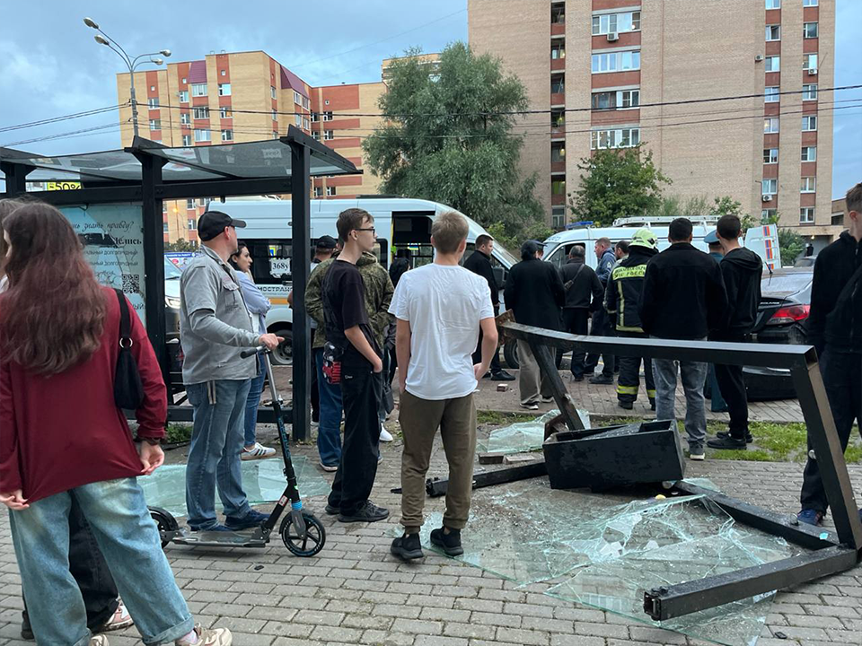 Двое пострадавших в ДТП на Лихачевском проспекте госпитализированы в Долгопрудненскую больницу