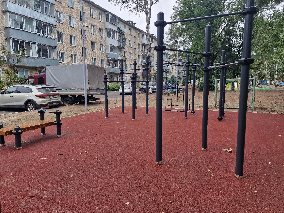 Дети с улицы Карла Маркса смогут провести время в современном игровом комплексе