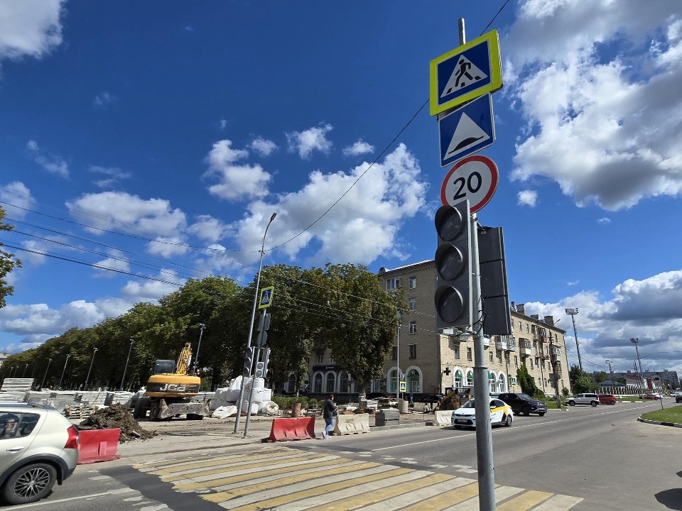Два светофора установили на улице Гагарина в Коломне