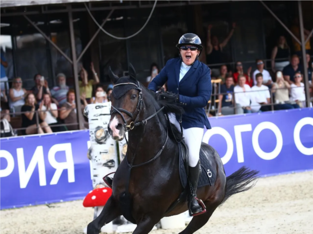 Наталия Симония в пятый раз выиграла чемпионат России по конкуру в Ивановском