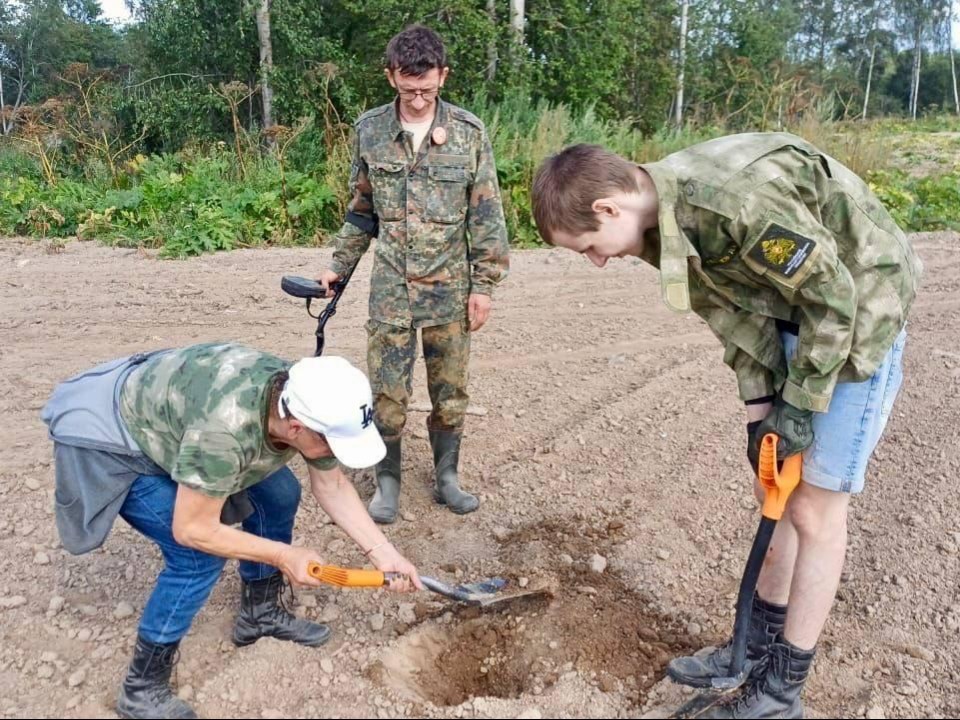 Подмосковные студенты побывали в путешествии по местам боевой славы