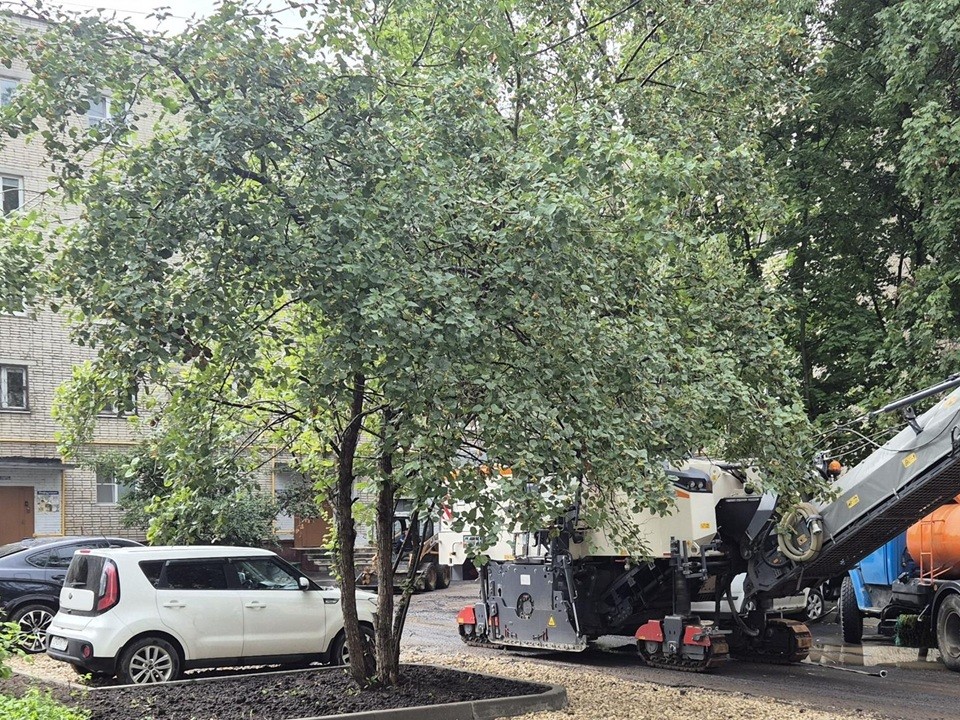 Новые тротуары, освещение и парковки появились в Электростали