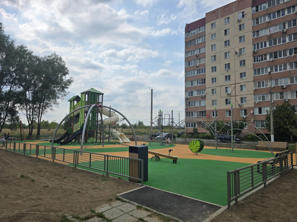 В Коломне открыли новую детскую площадку на улице Девичье Поле
