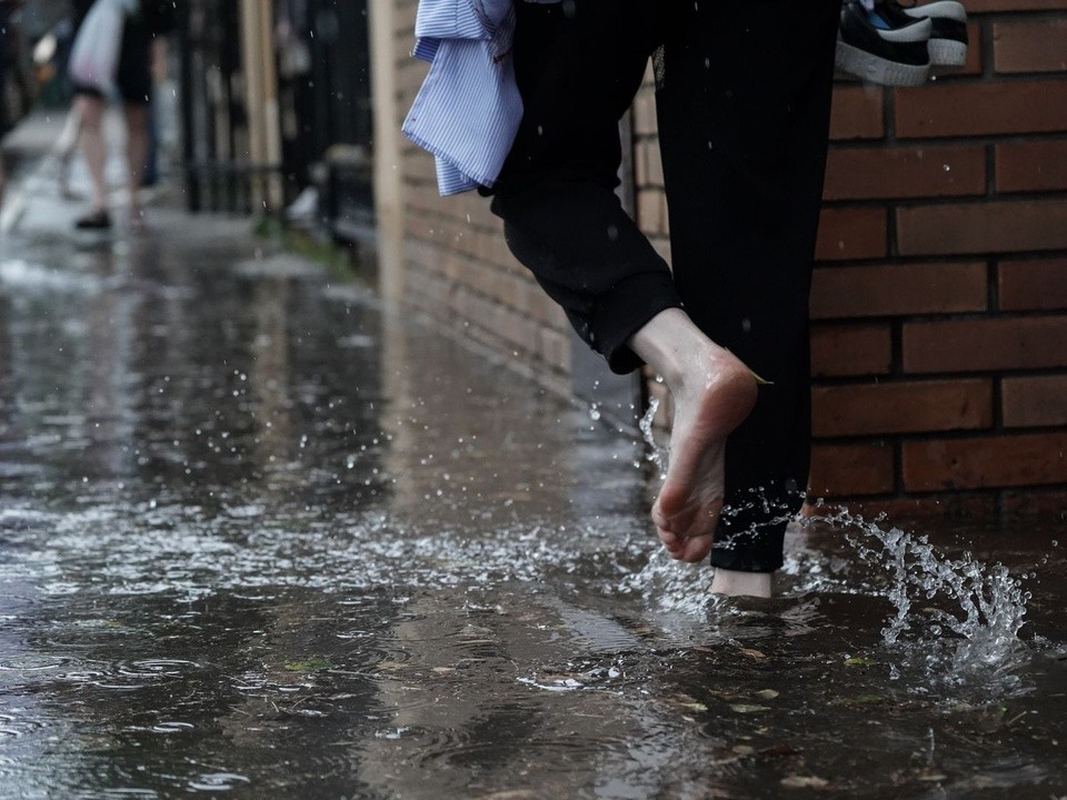 Сильные ливни подняли уровень воды в реках Подмосковья