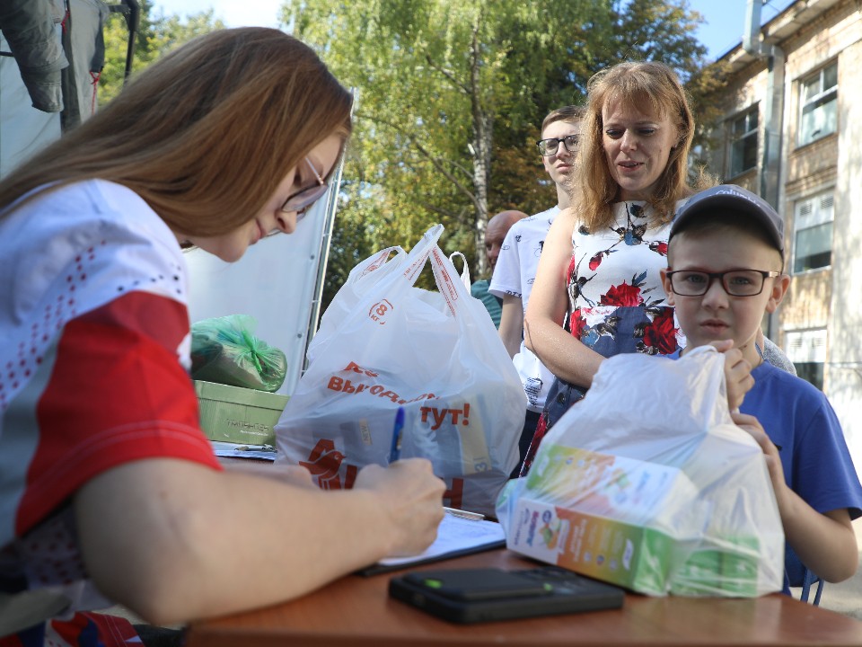 В Волоколамске проходит акция по сбору гумпомощи для бойцов СВО и детей Донбасса