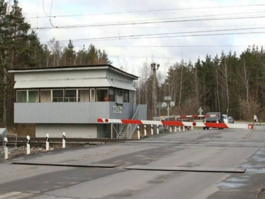 На переезде «114 км» Дмитровского шоссе 20 августа заменят покрытие