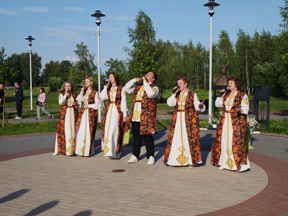 Ансамбль «Луховичанка» приглашает на концерт
