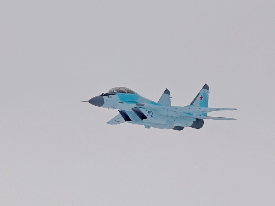 Жителям Луховиц напомнили о соседстве с авиазаводом и призвали не пугаться самолетов