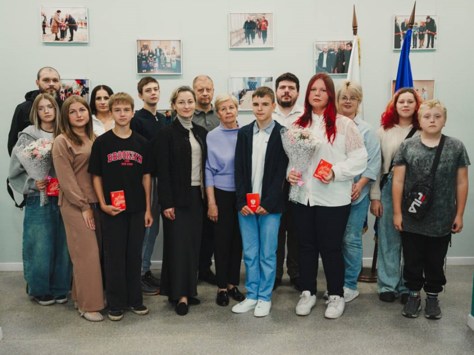 В Лосино-Петровском школьники получили первые паспорта