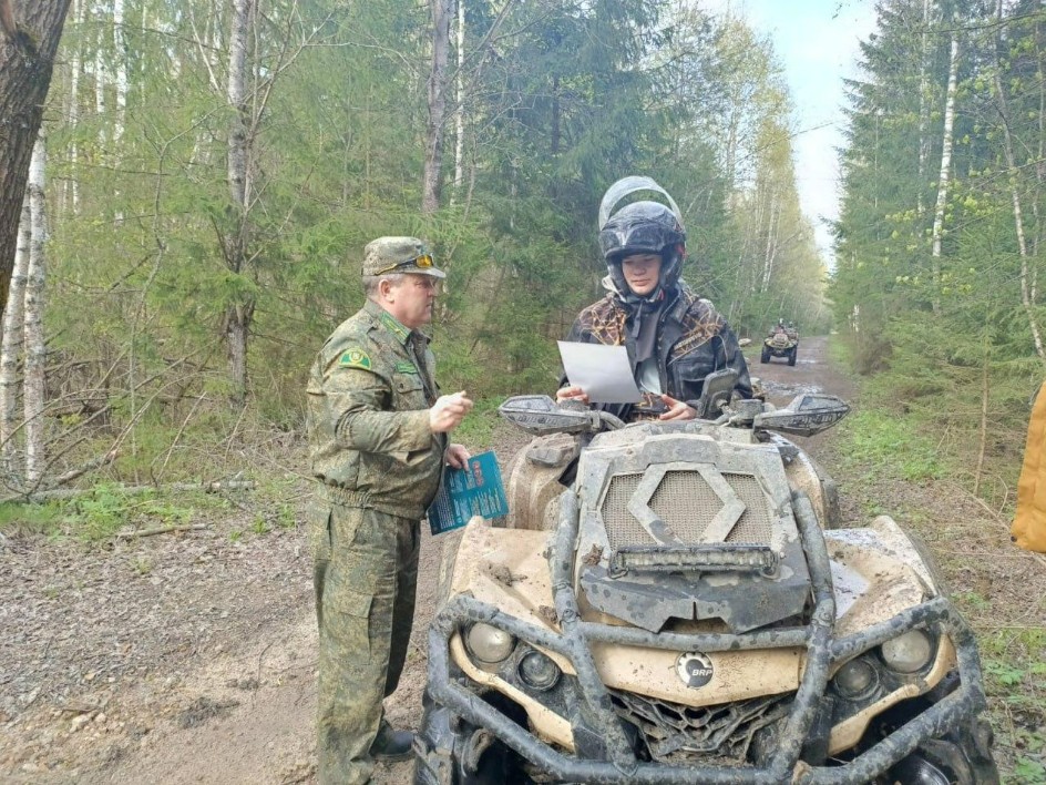 В подмосковных лесах задержали людей с огнем
