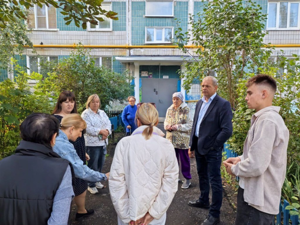 Подрядчика, ремонтировавшего подъезды в Вербилках, обяжут исправить недостатки