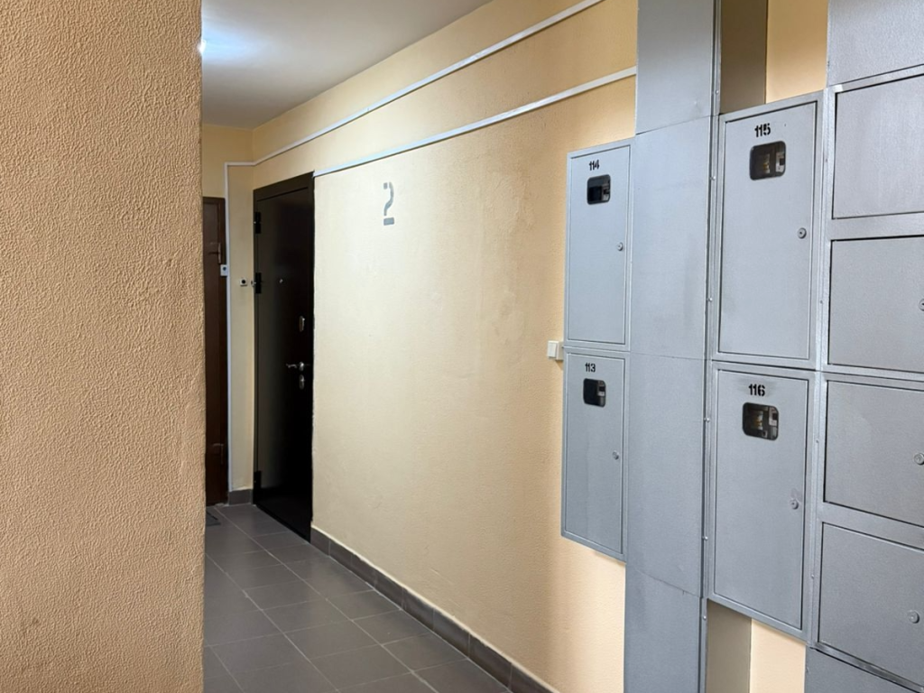 В домах на Куркоткина в Наро-Фоминске заменили окна, почтовые ящики и освещение