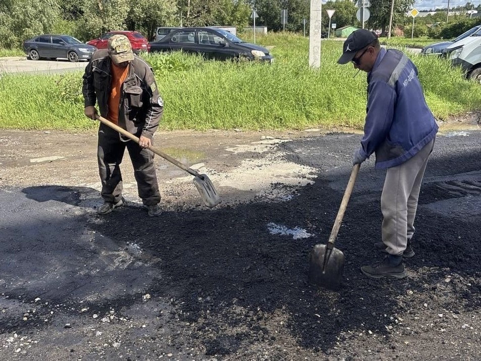 В Дедовске, Истре и Глебовском завершился ямочный ремонт дорог