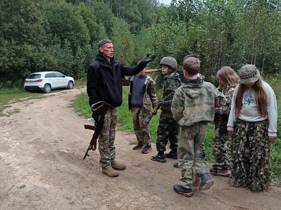 Ветераны СВО обучили люберецких подростков военным навыкам и первой помощи