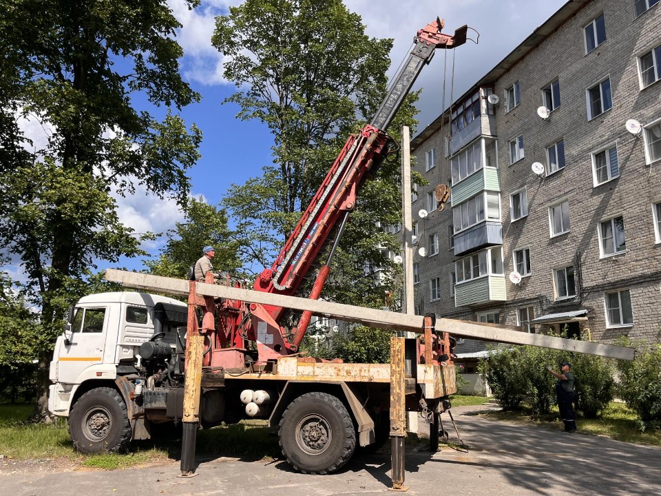Во дворах на Советской и Химиков в Рошале обновили систему освещения