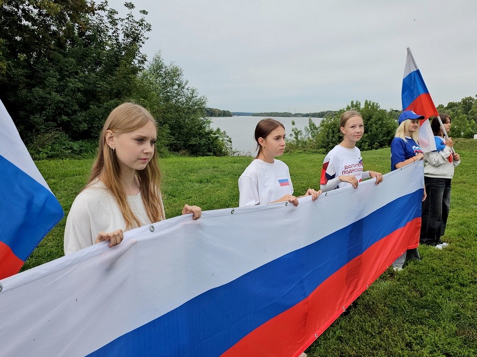 День российского флага отметили на его Родине в Дединове