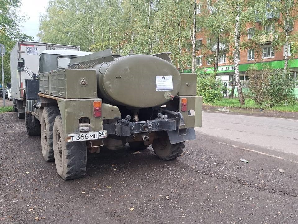 Жителям Любучан привезли воду на время срочного ремонта