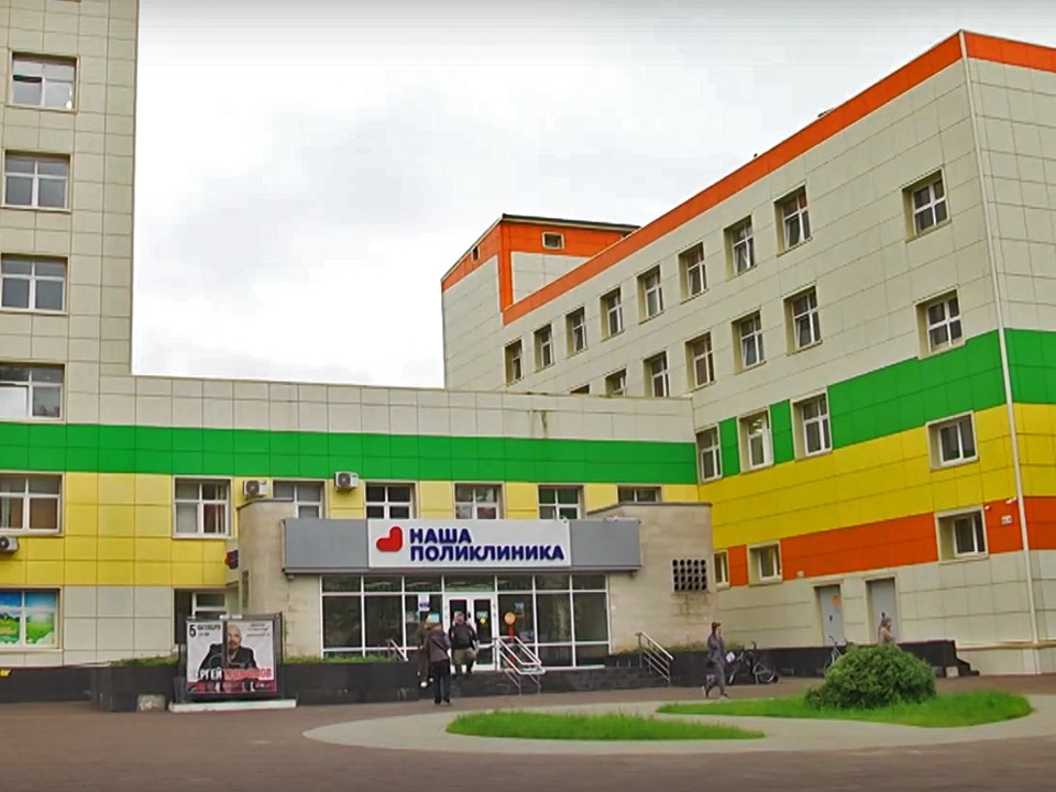 Сквер на Чайковского у поликлиники готовится к открытию