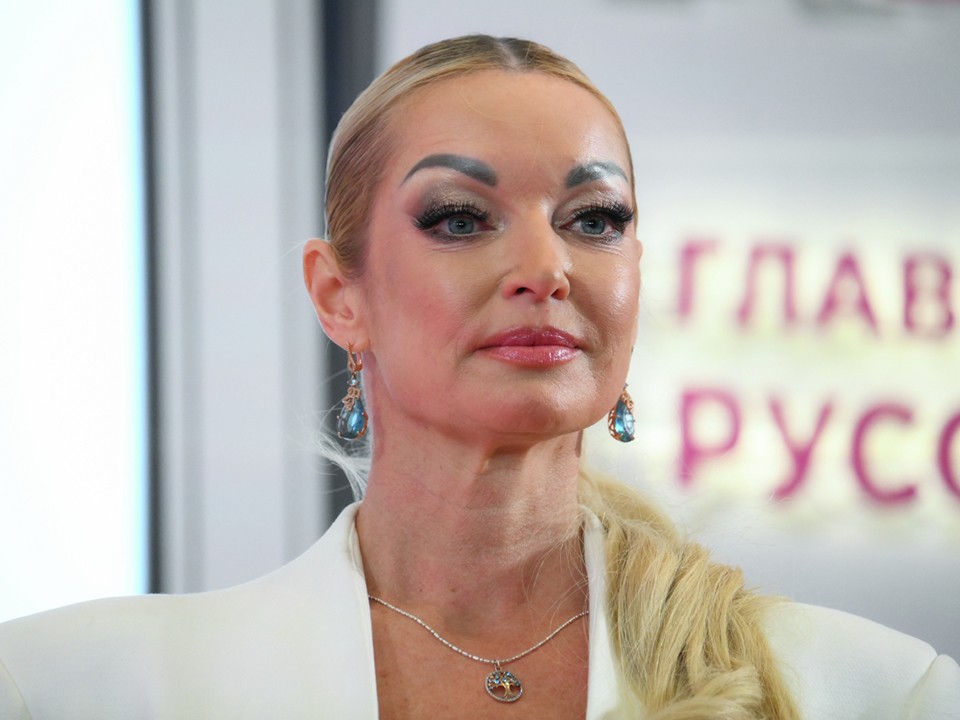 «Я буду петь»: балерина Волочкова запишет альбом и даст сольный концерт