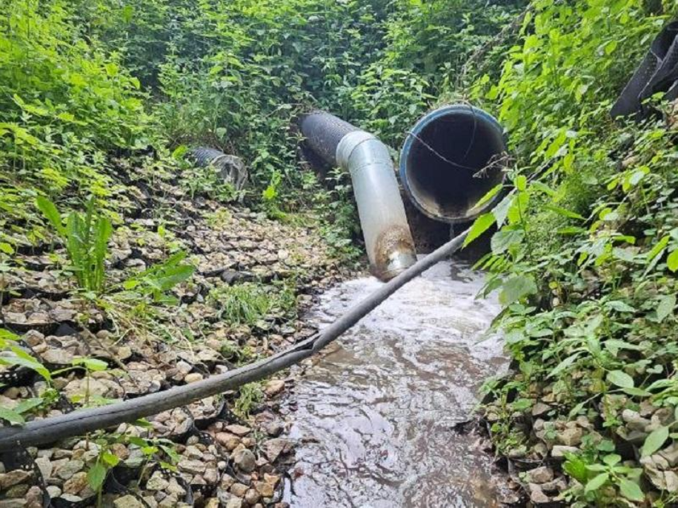 В Видном устранят несанкционированный сброс стоков в городской пруд