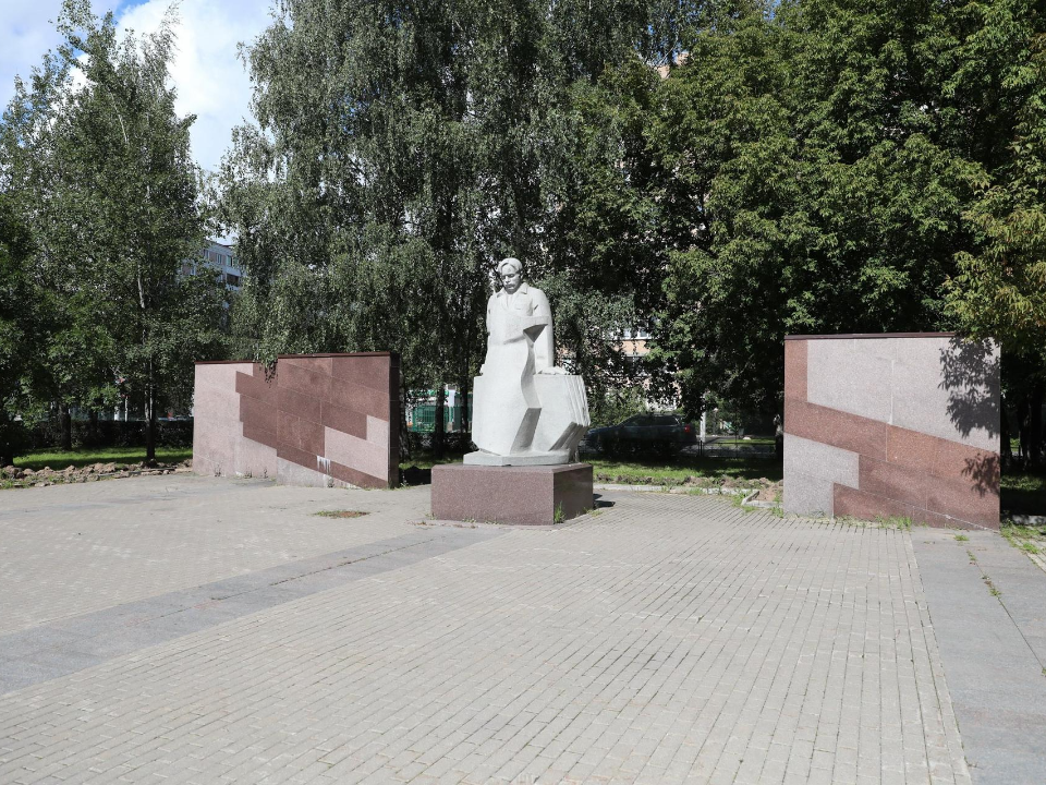 Сквер Строителей на пересечении Лихачевского шоссе и проспекта Пацаева обновят
