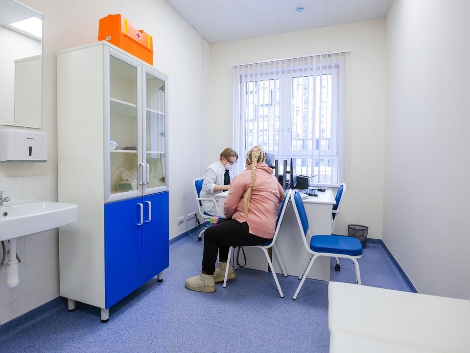 Компенсировать платную медпомощь при недоступности бесплатной предложили депутаты
