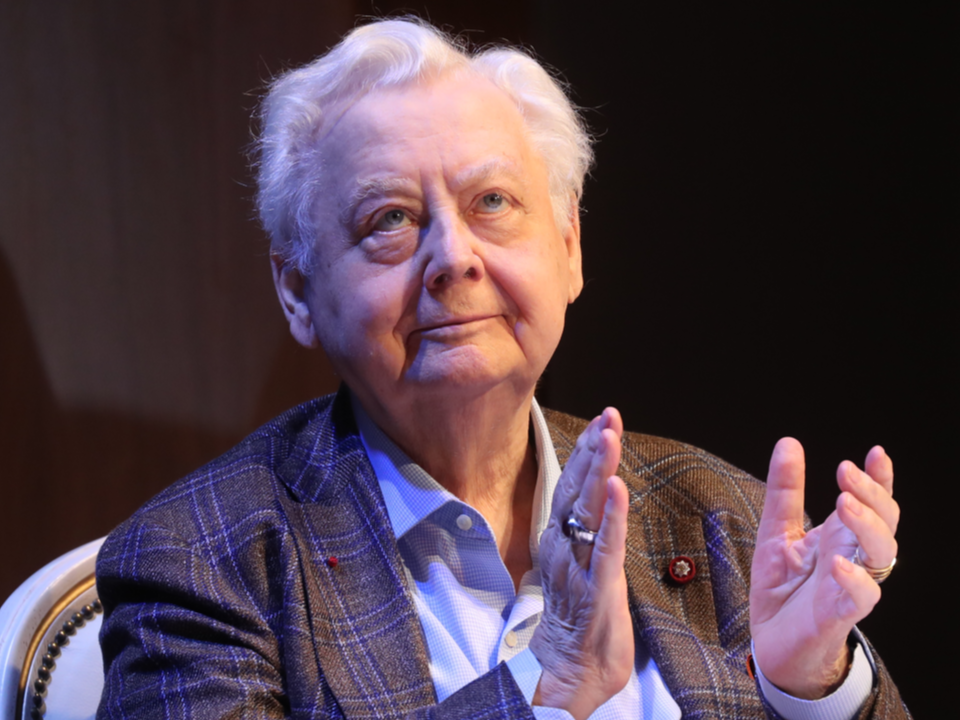 Юрий Грымов поделился воспоминаниями об Олеге Табакове в честь 90-летия со дня его рождения
