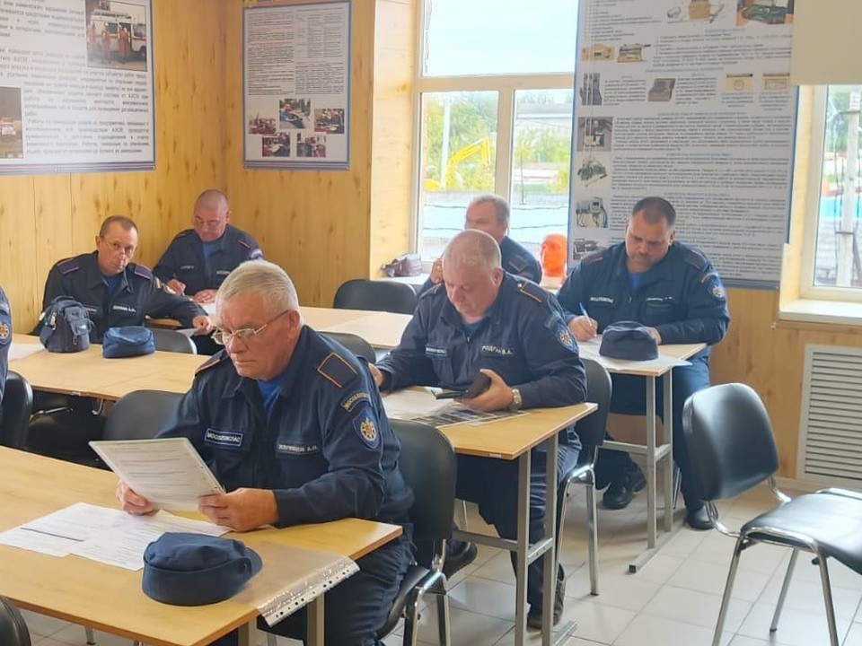 Готовность к чрезвычайным ситуациям доказали 18 водителей пожарной техники