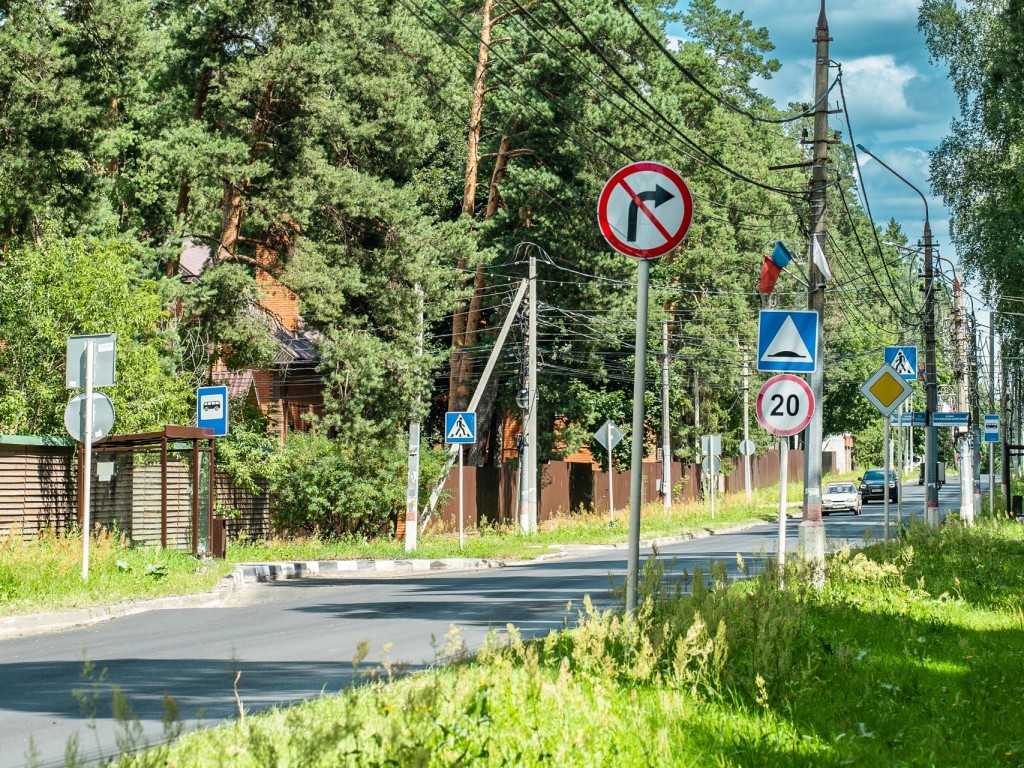 Дорожники провели уборку и ремонт инфраструктуры в Раменском округе