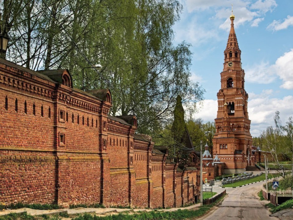 Старинный Больничный флигель Лавры перестроят в современное общежитие