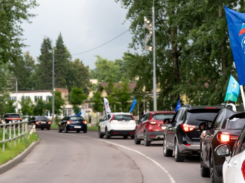 Автопробег в дань уважения ветеранам ВДВ провели в Серпухове