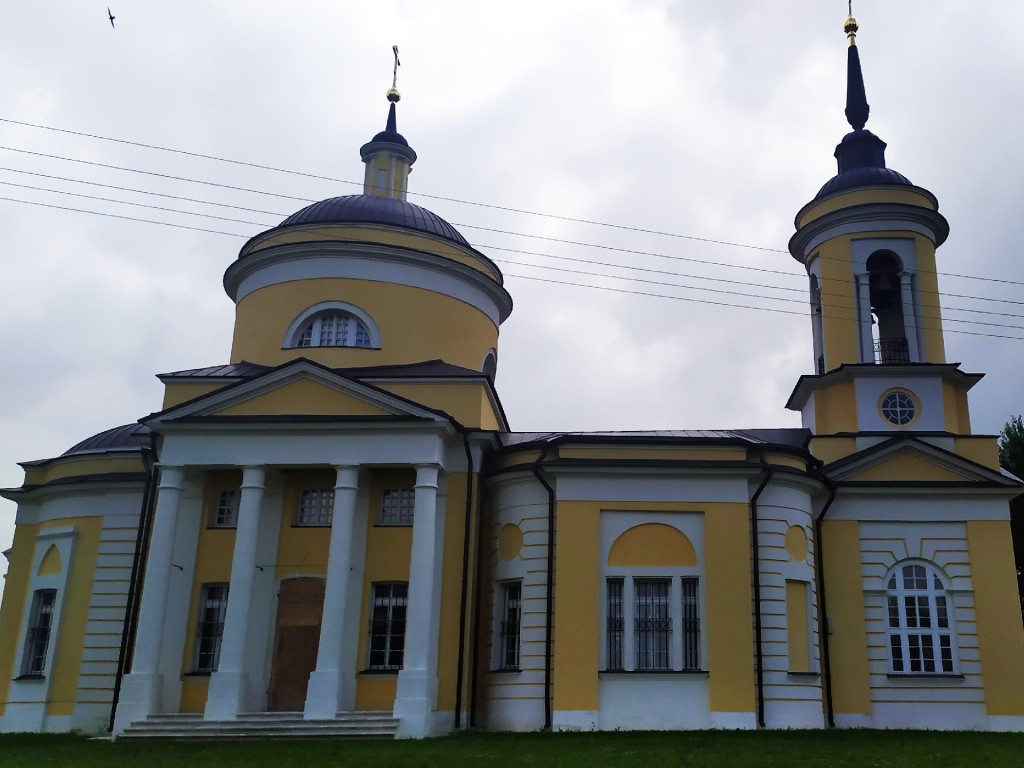 В Ильинском храме прошла презентация новой книги воскресенского краеведа