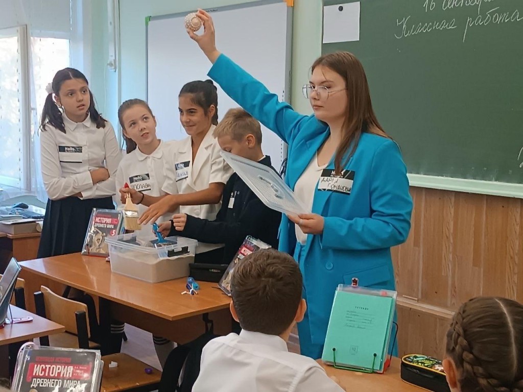 Более 100 педагогов пользуются мерами господдержки в Егорьевске