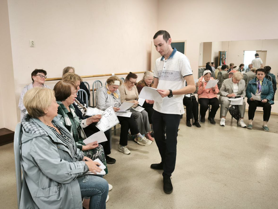 Подольчанам серебряного возраста рассказали о социально значимых услугах в электронном виде