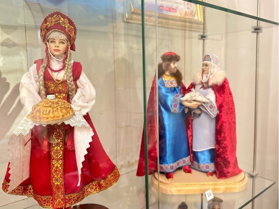 Выставку кукол в Кашире продлили до середины августа