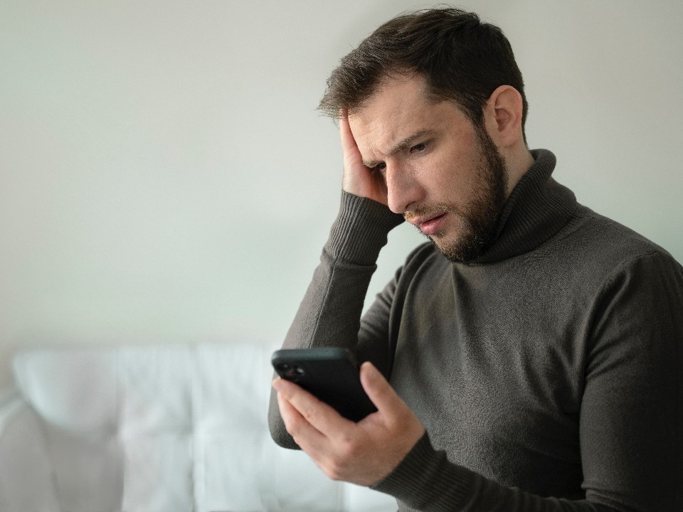 Как не попасться на уловки мошенников при сканировании QR-кодов