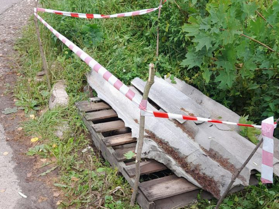 В Новоселках закрыли и огородили опасный колодец после обращения жителей