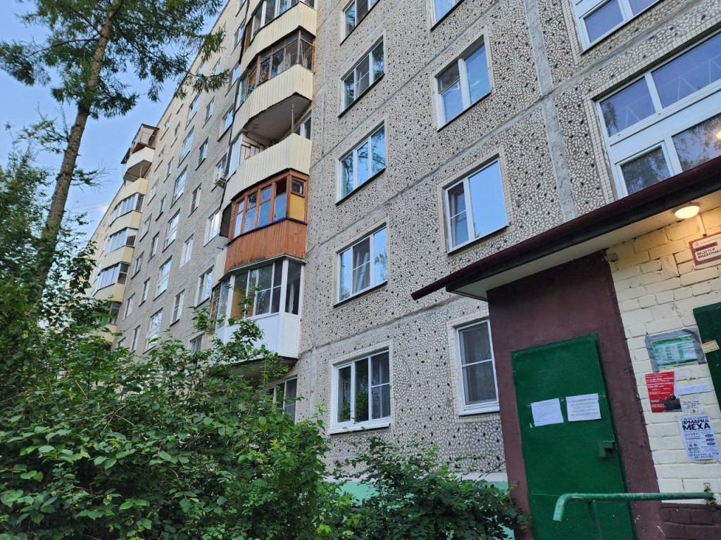 В жилом доме №2 микрорайона Рекинцо начали капитальный ремонт инженерных сетей