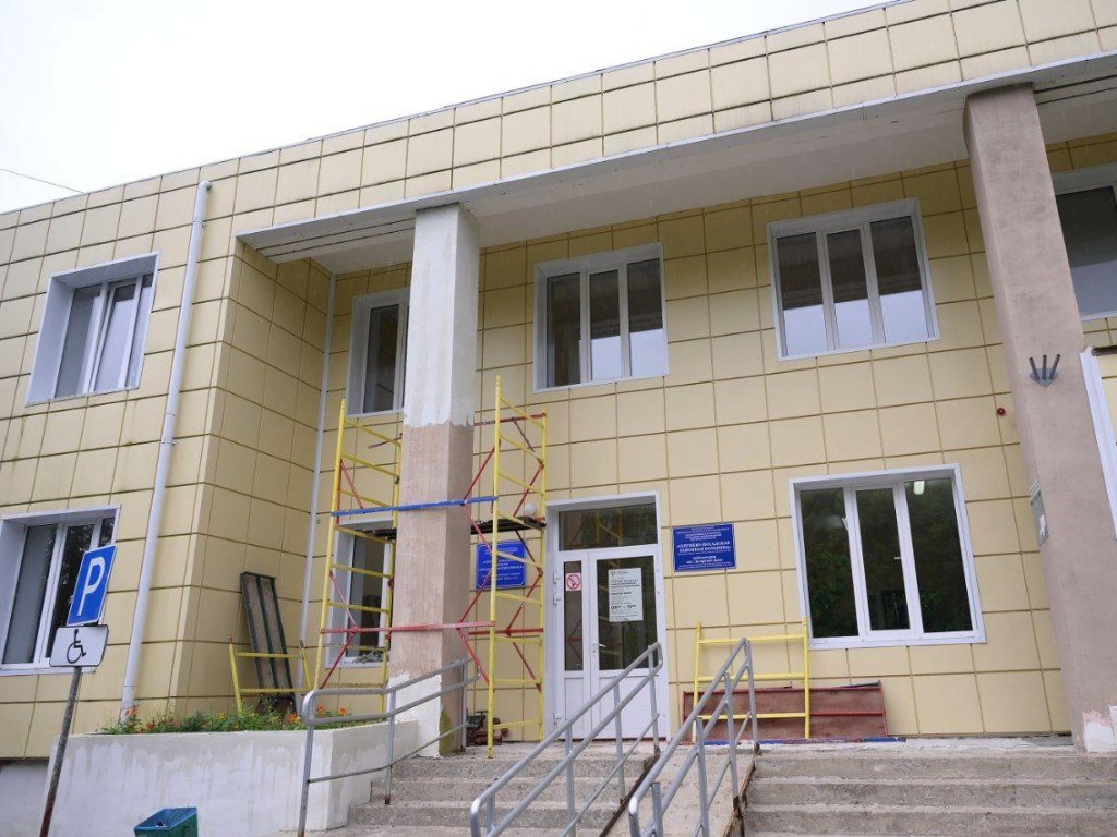 В поселке Загорские Дали продолжили ремонт амбулатории