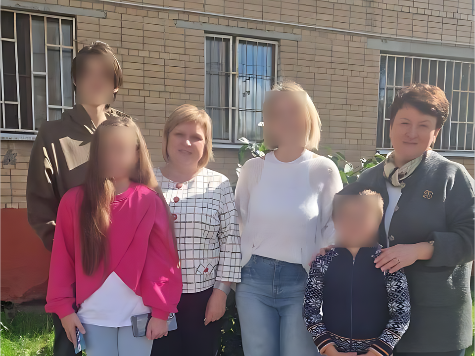 Первоклассникам из семей участников СВО власти помогли подготовиться к 1 сентября