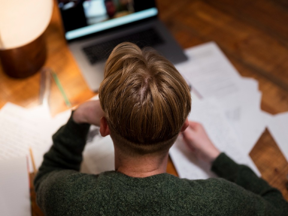 В Дмитрове бесследно исчез высокий подросток с татуировкой на локте