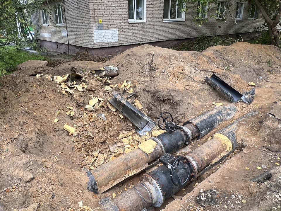 В поселке Запрудня начался ремонт теплосетей на улице Карла Маркса