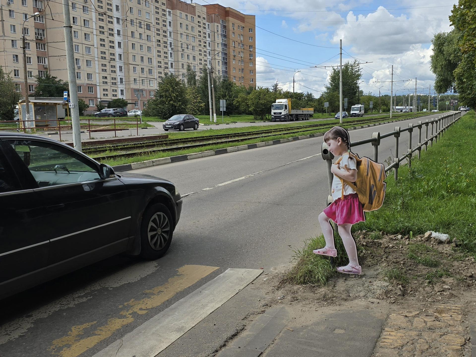 Пластиковые «школьники» будут дежурить на пешеходных переходах в Коломне