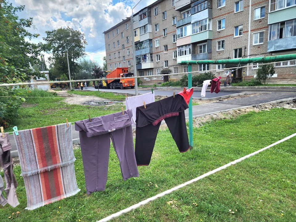 На Совхозной улице в Куровском начали ремонт дворов