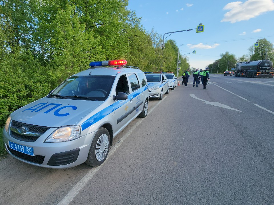 Дорожные инспекторы Лотошина проверят водителей на трезвость