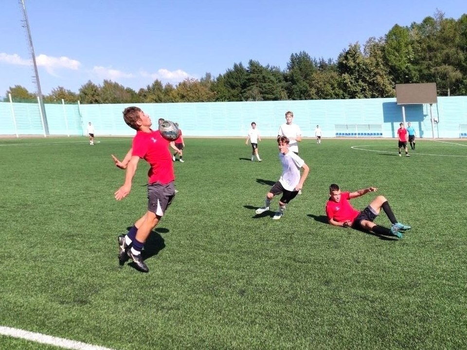 Первенство Подмосковья по футболу среди детей продолжила схватка команд Каширы и Луховиц