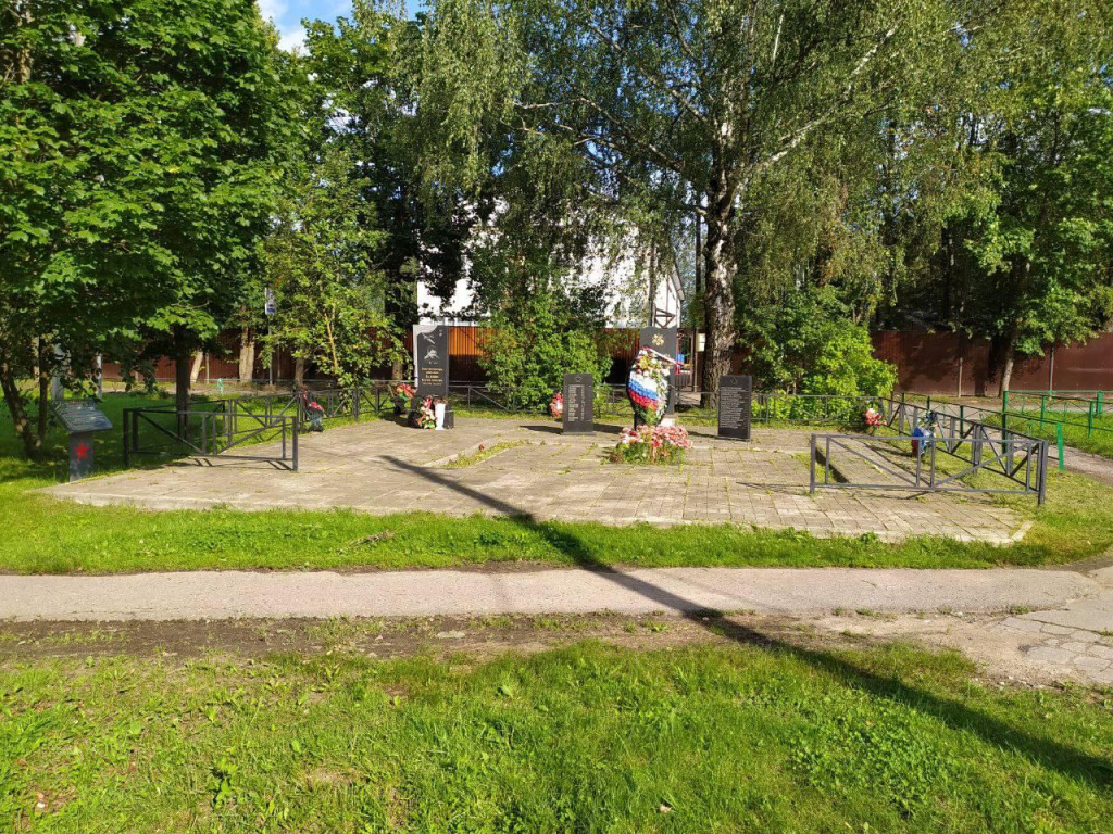 В Истре провели ремонт памятников