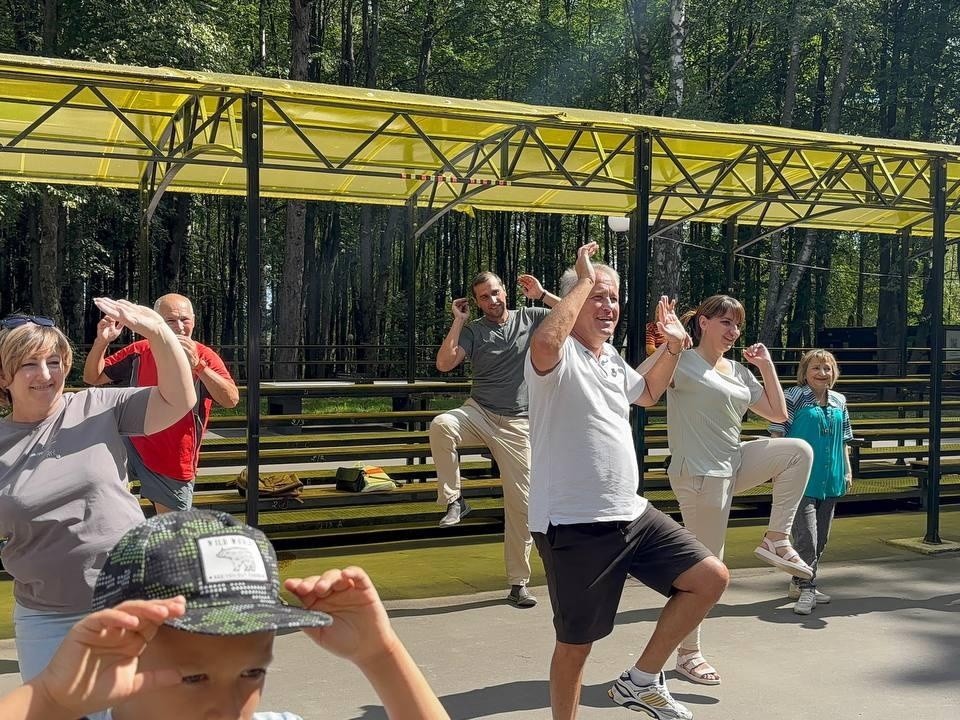 День физкультурника отметили массовой зарядкой в Волоколамске